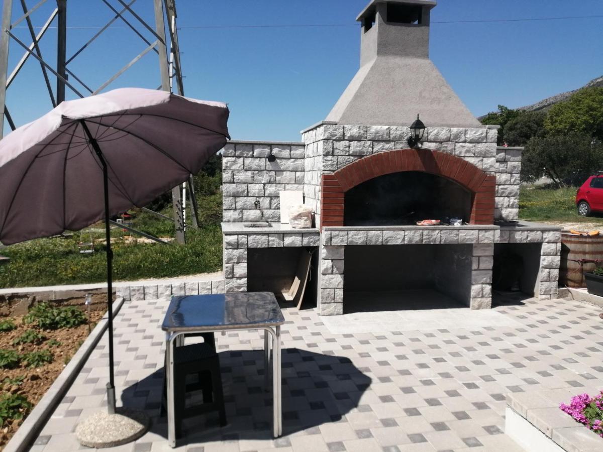 Lana I Natali Apartment Kastela Bagian luar foto