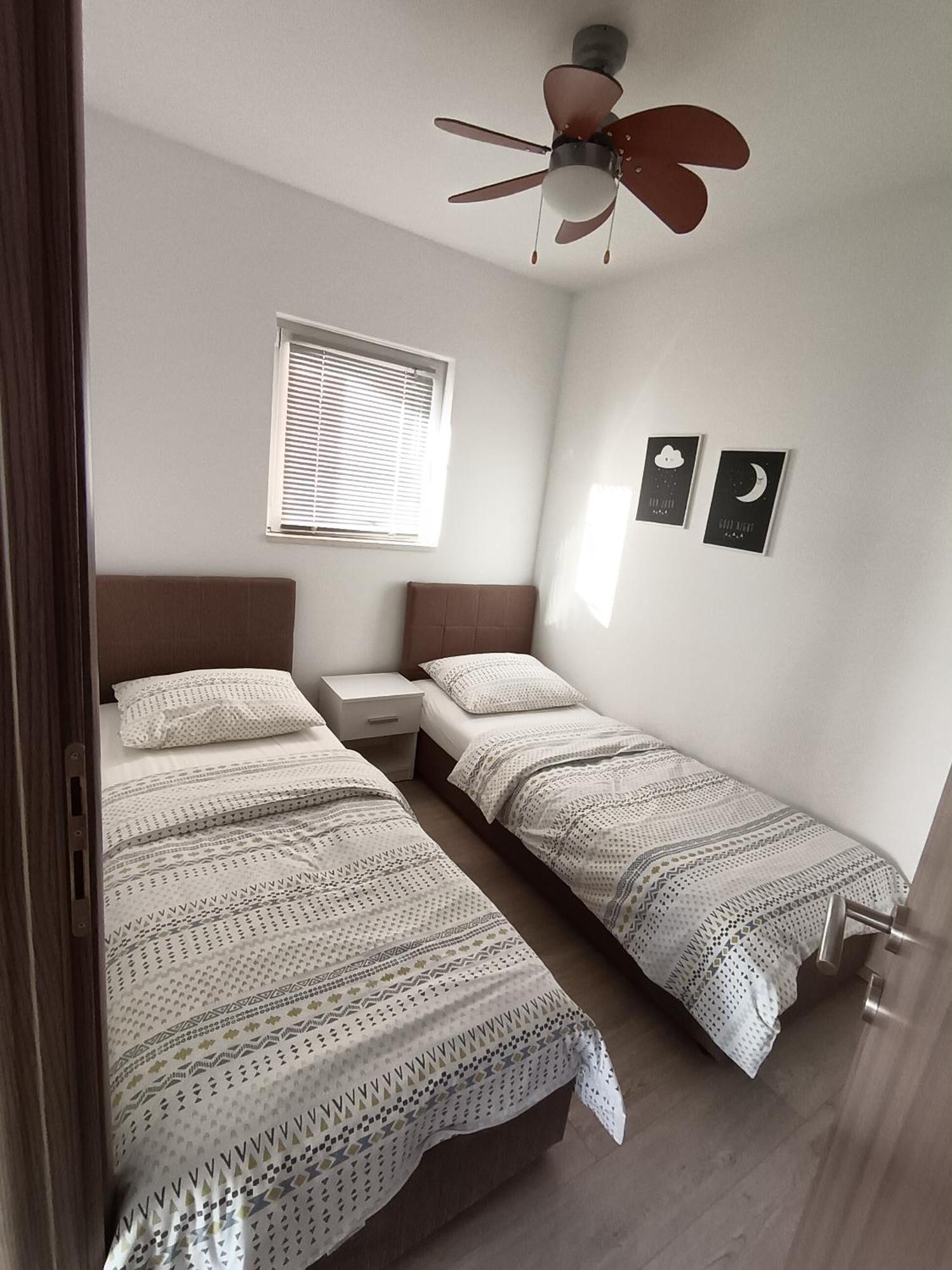 Lana I Natali Apartment Kastela Bagian luar foto