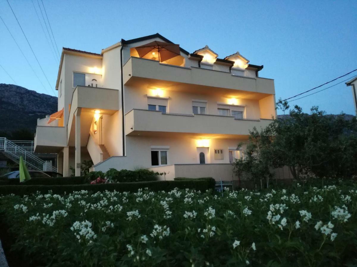 Lana I Natali Apartment Kastela Bagian luar foto