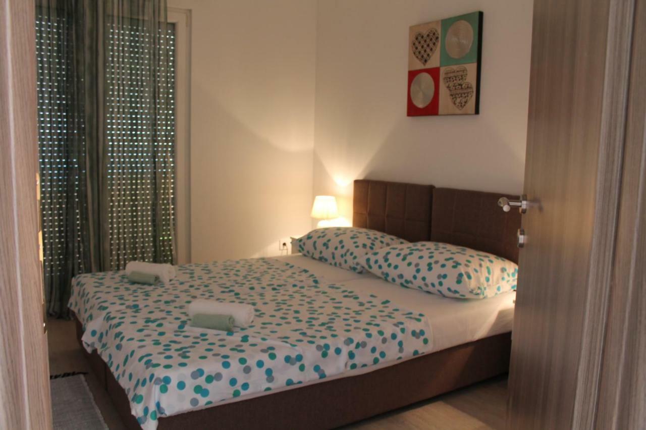 Lana I Natali Apartment Kastela Bagian luar foto
